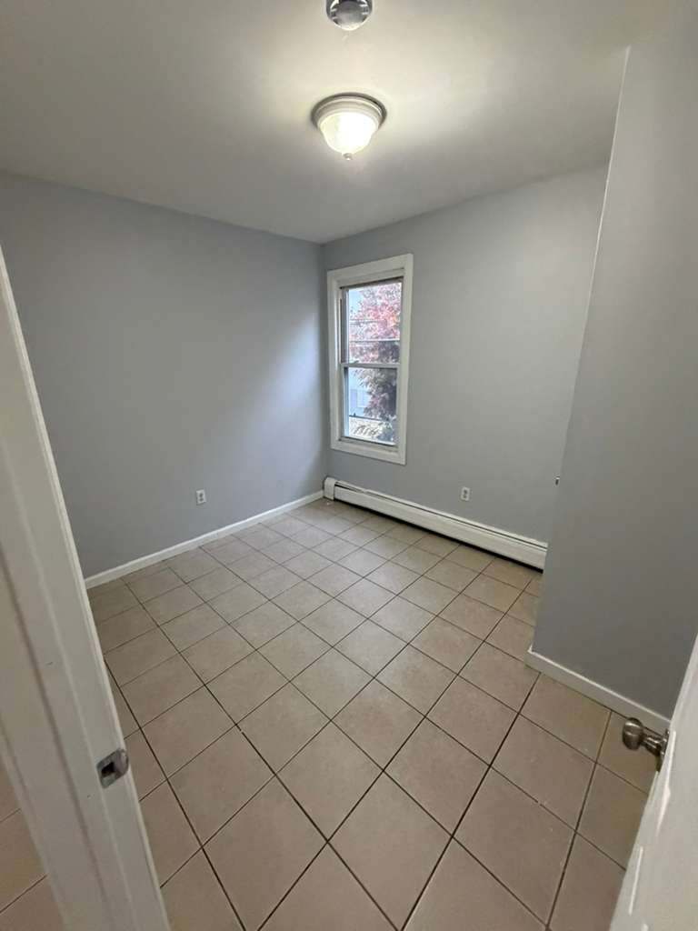 52 Rosa Parks Blv. Apt. 2