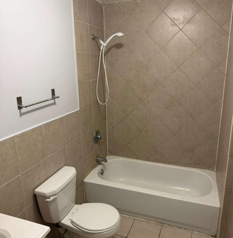 52 Rosa Parks Blv. Apt. 2