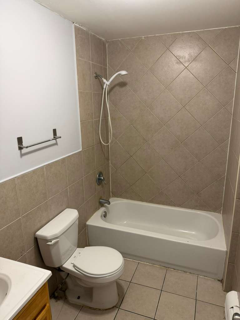 52 Rosa Parks Blv. Apt. 2