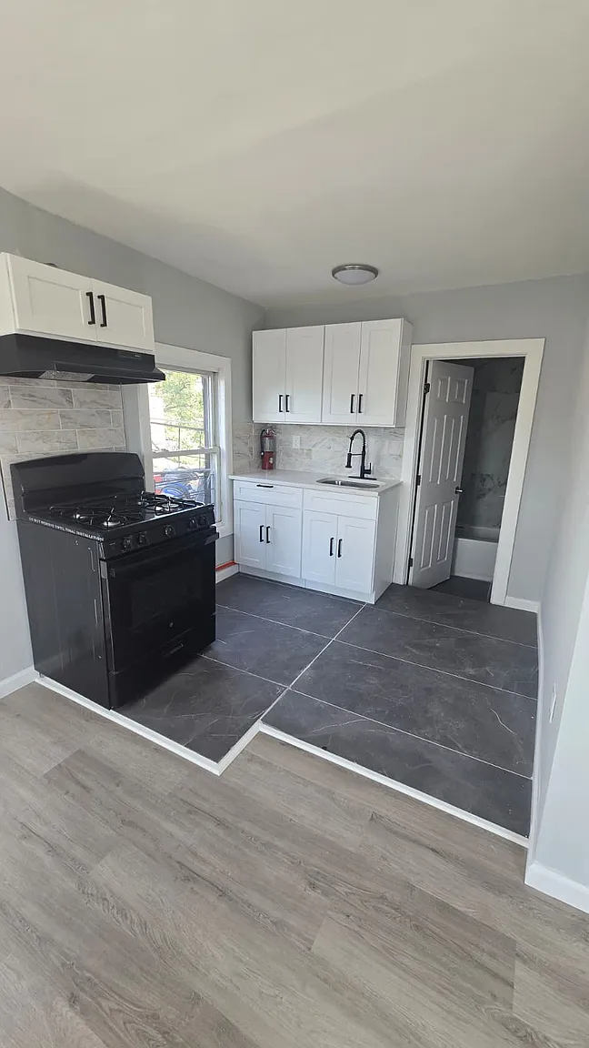 297 Van Houten St. Apt 3R