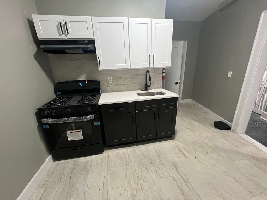1003 S Orange Ave. Apt 104