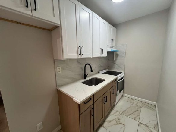 5 Straight Street Apt.1