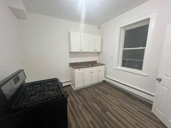274 Vreeland Ave. Apt. V5