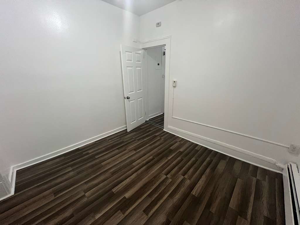 274 Vreeland Ave. Apt. V5
