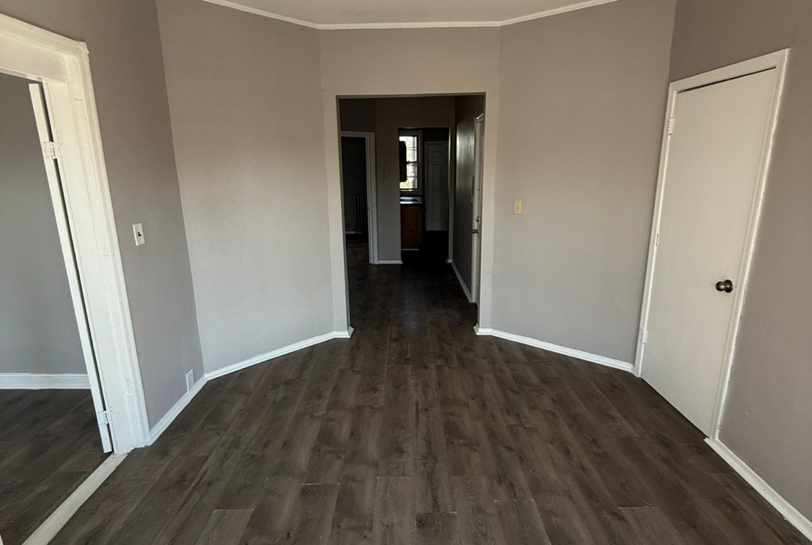 353 Fair St. Apt. 4