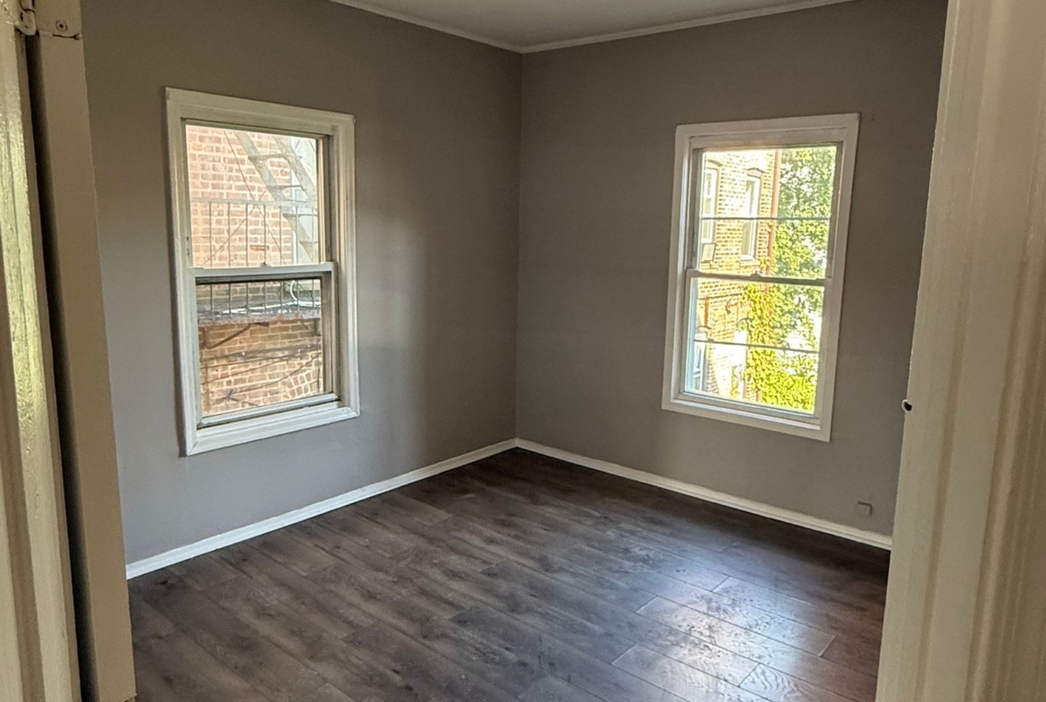 353 Fair St. Apt. 4