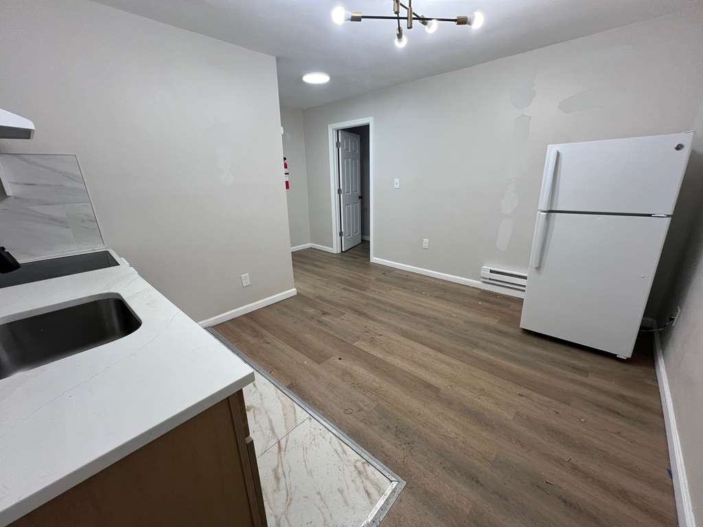 5-7 Straight Street Apt. 5