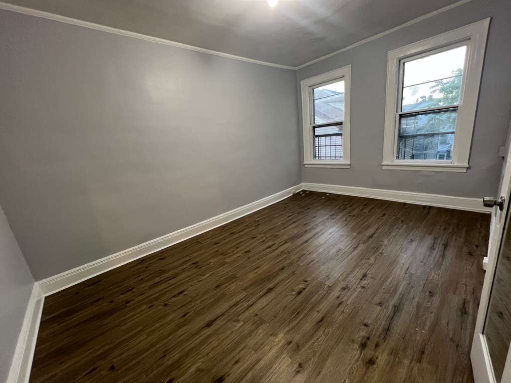309 Park Ave. Apt. 4C