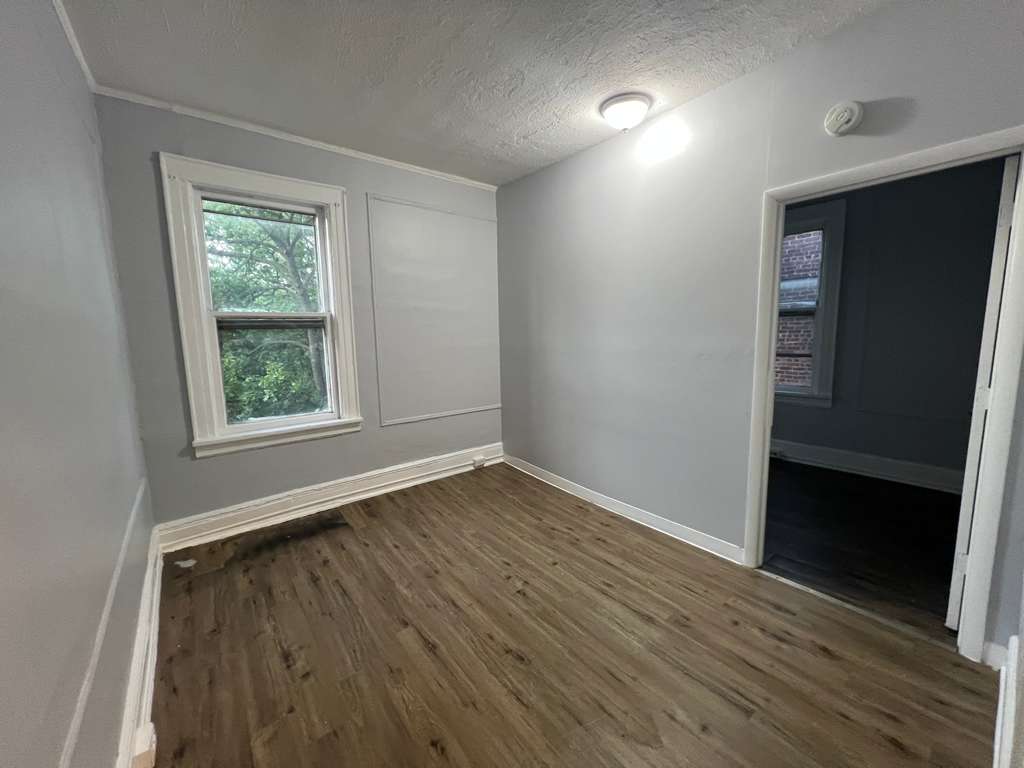 309 Park Ave. Apt. 4C