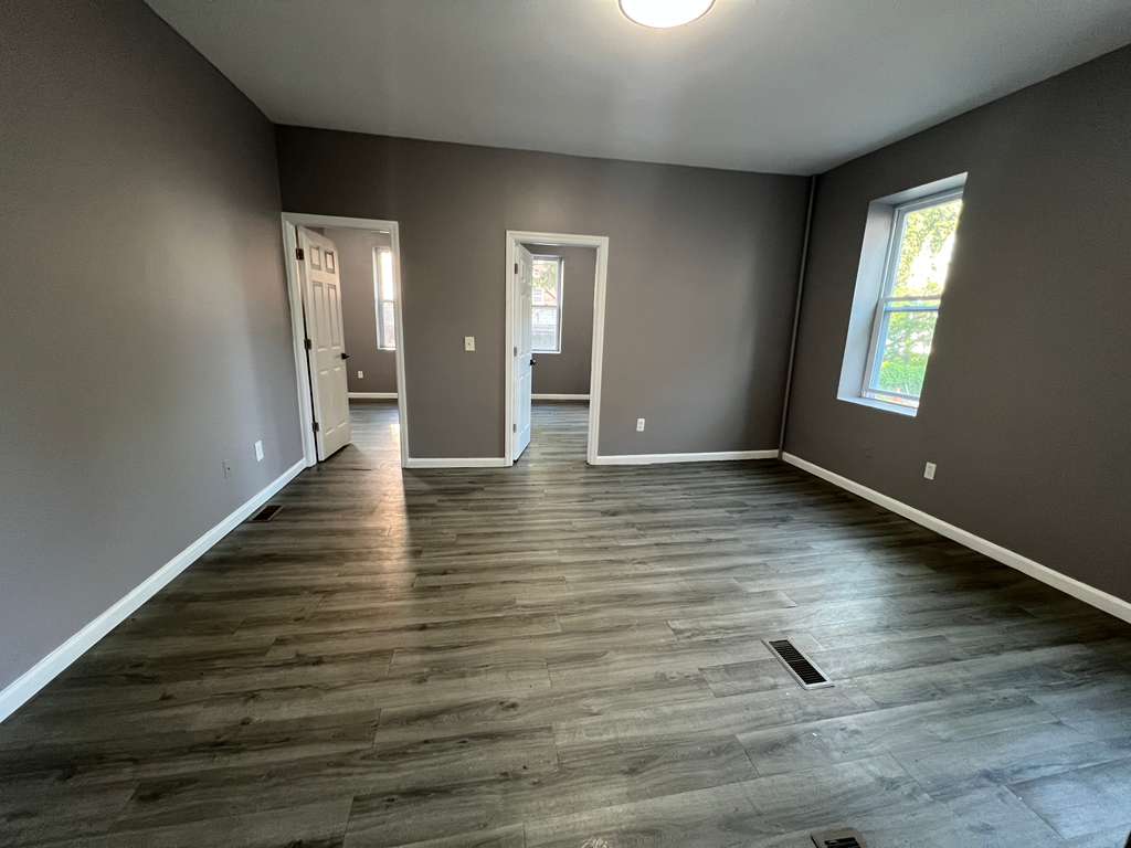 10 40th St. Apt. 5