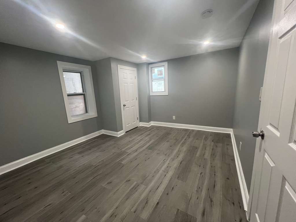 106 Lawrence St. Apt. 1