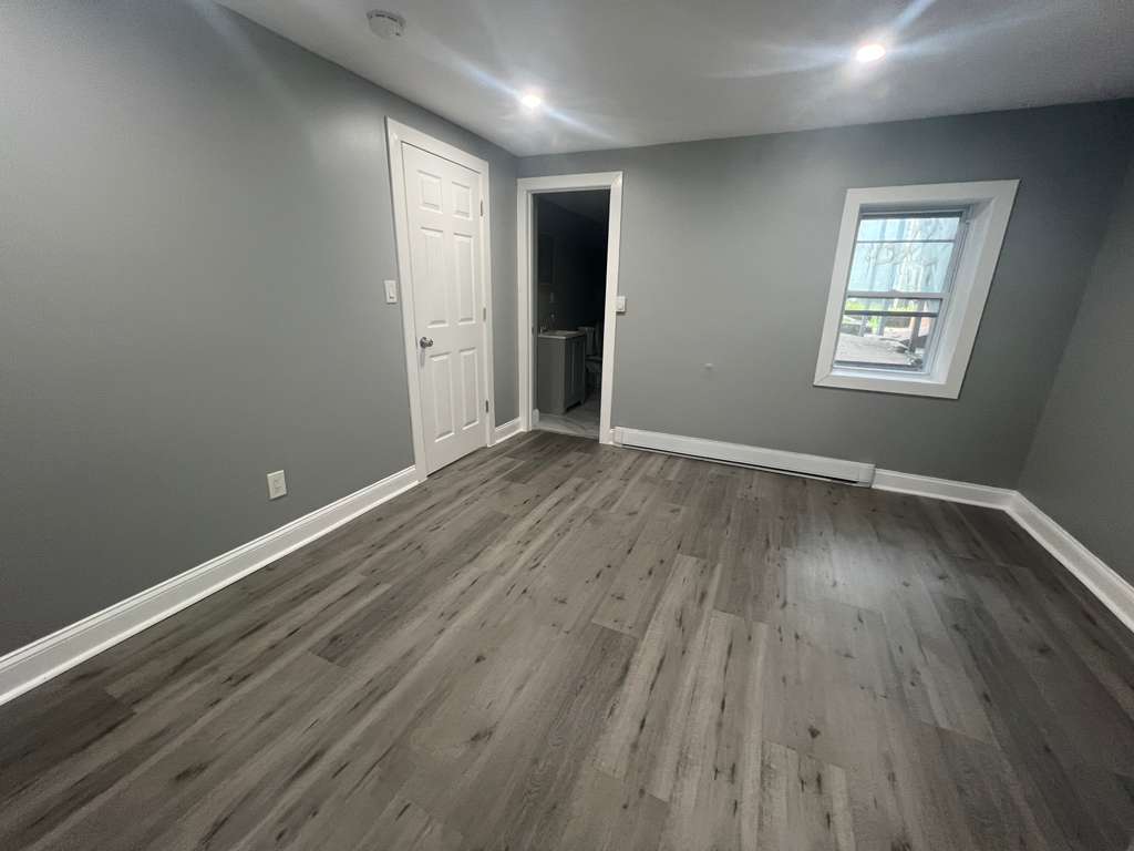 106 Lawrence St. Apt. 1