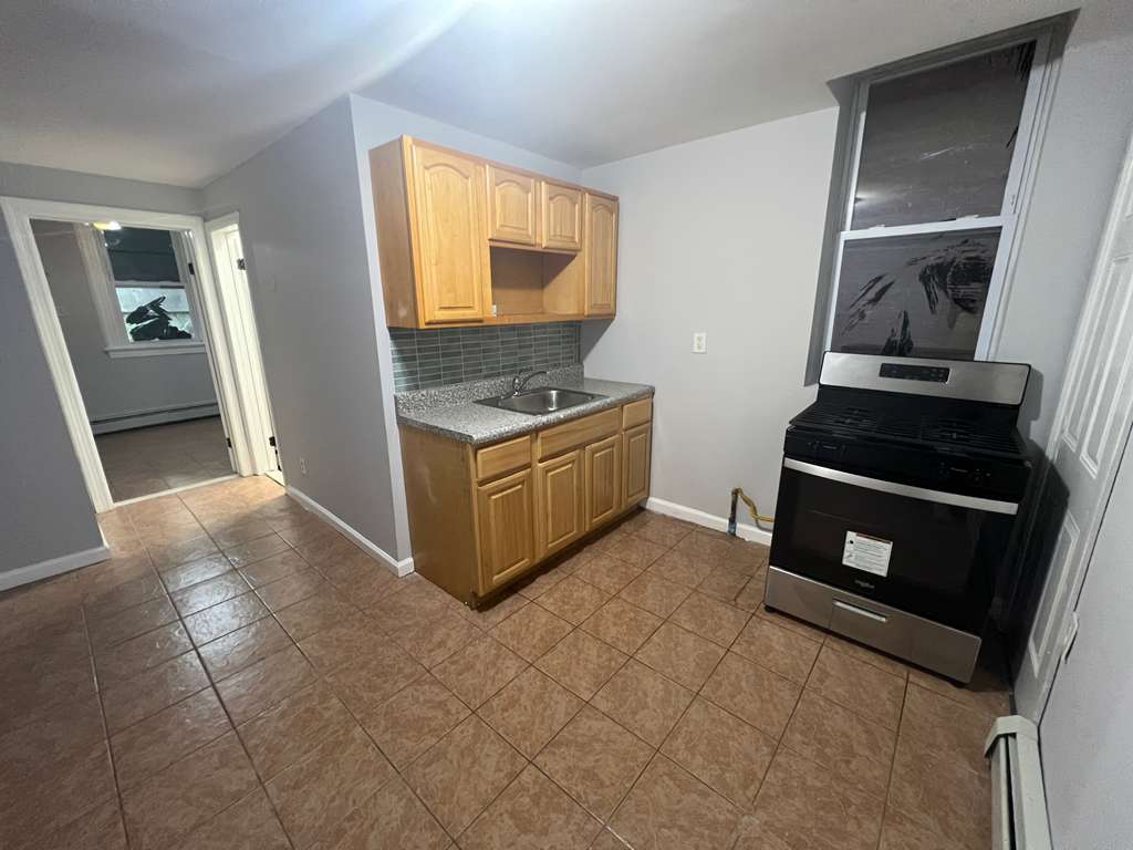 875 Main Ave. Apt.1