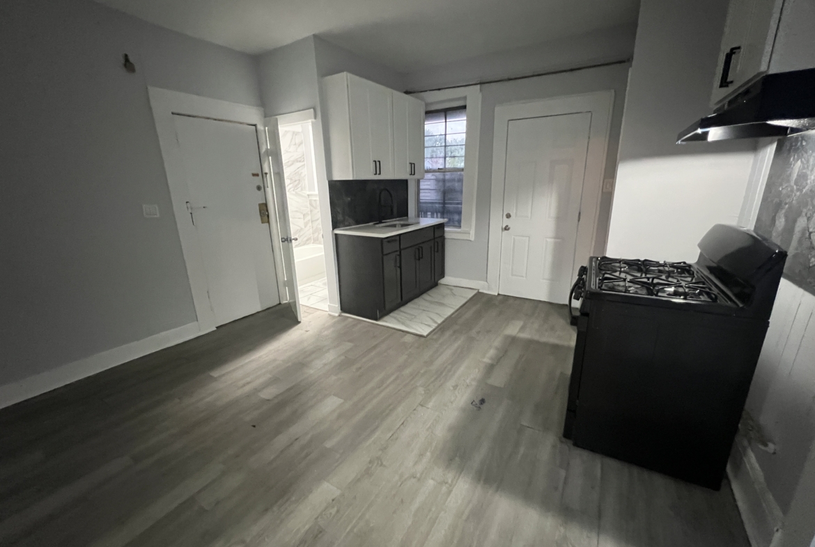 104 Lawrence St. Apt. 6