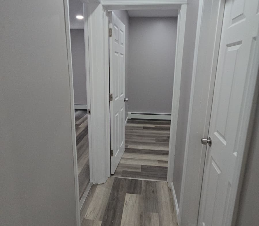 93 Park Ave. Apt. 2R