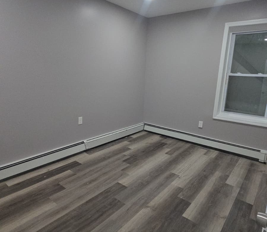 93 Park Ave. Apt. 2R