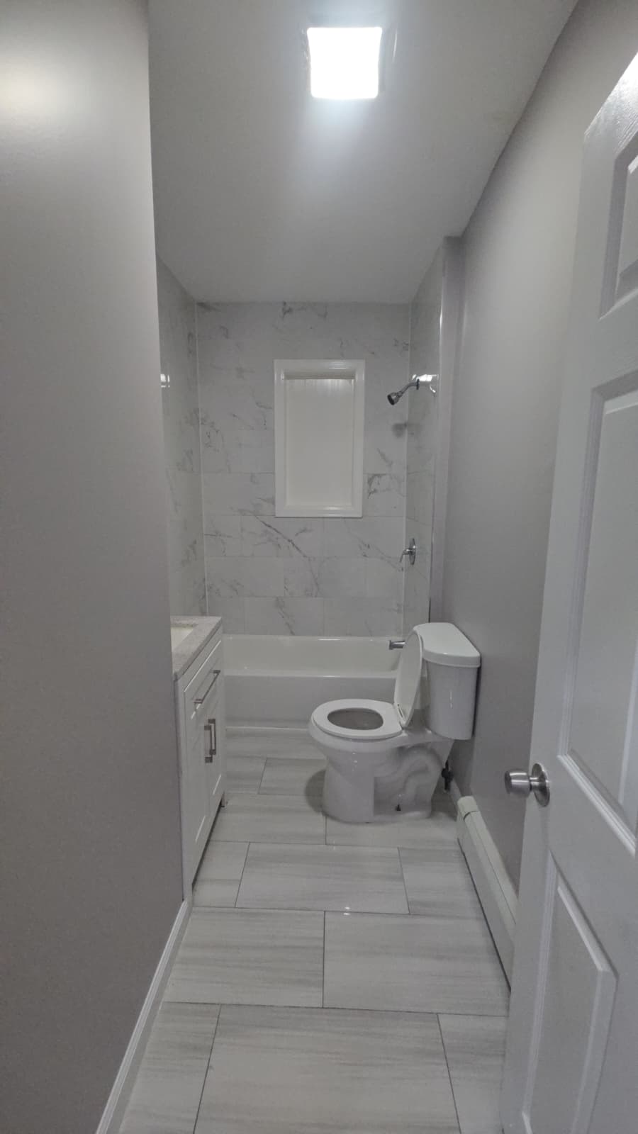 93 Park Ave. Apt. 2R