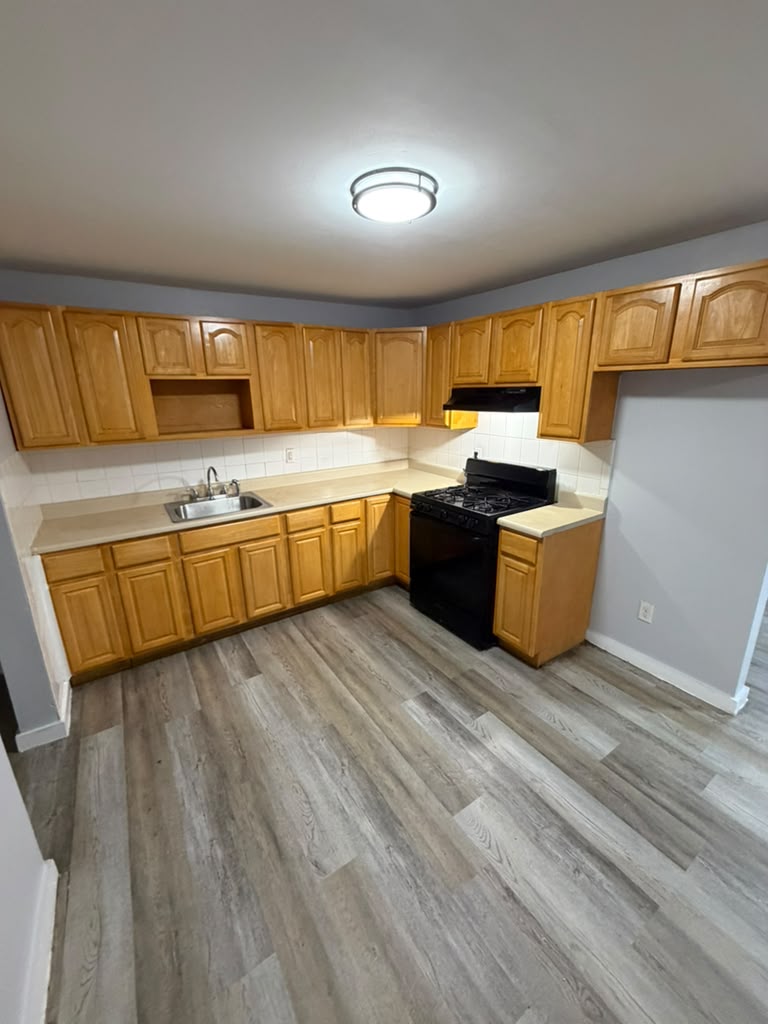 428 River St. Apt. 3
