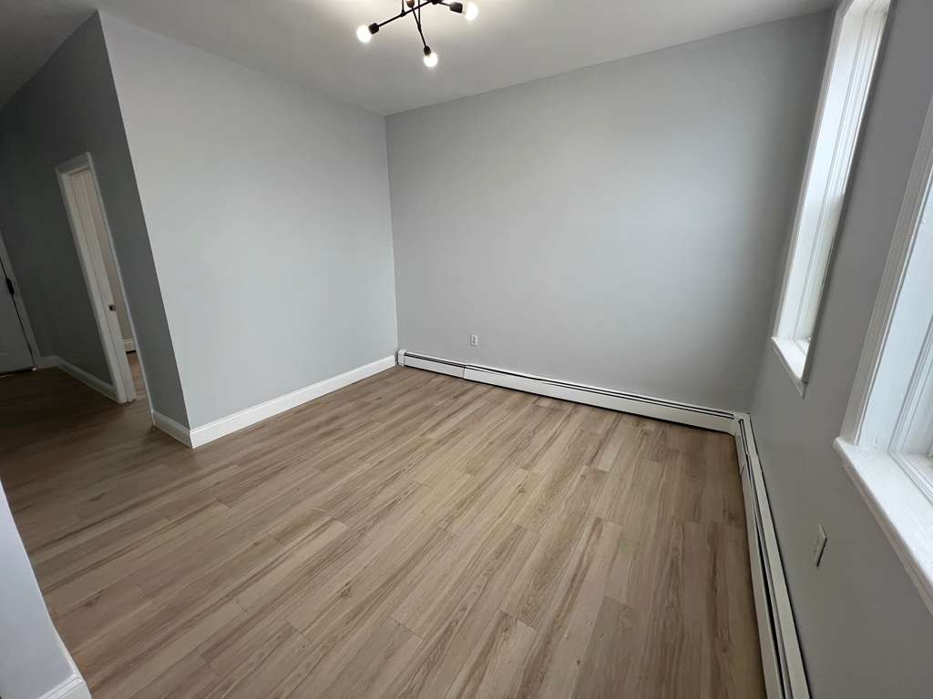 596 River St. Apt. 6