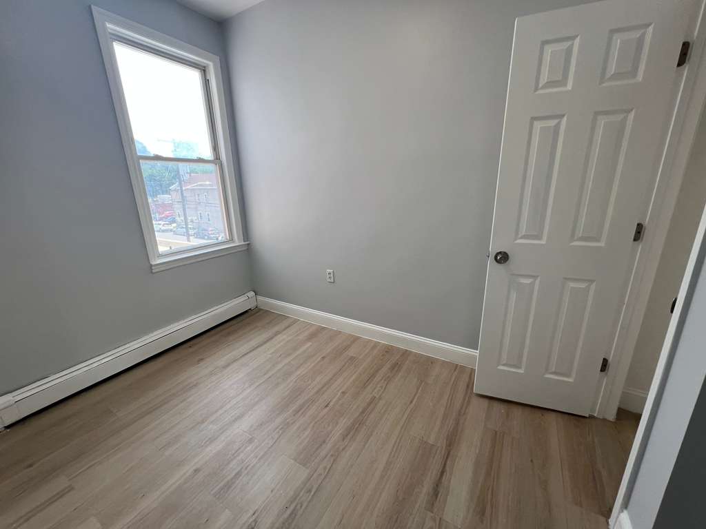 596 River St. Apt. 6