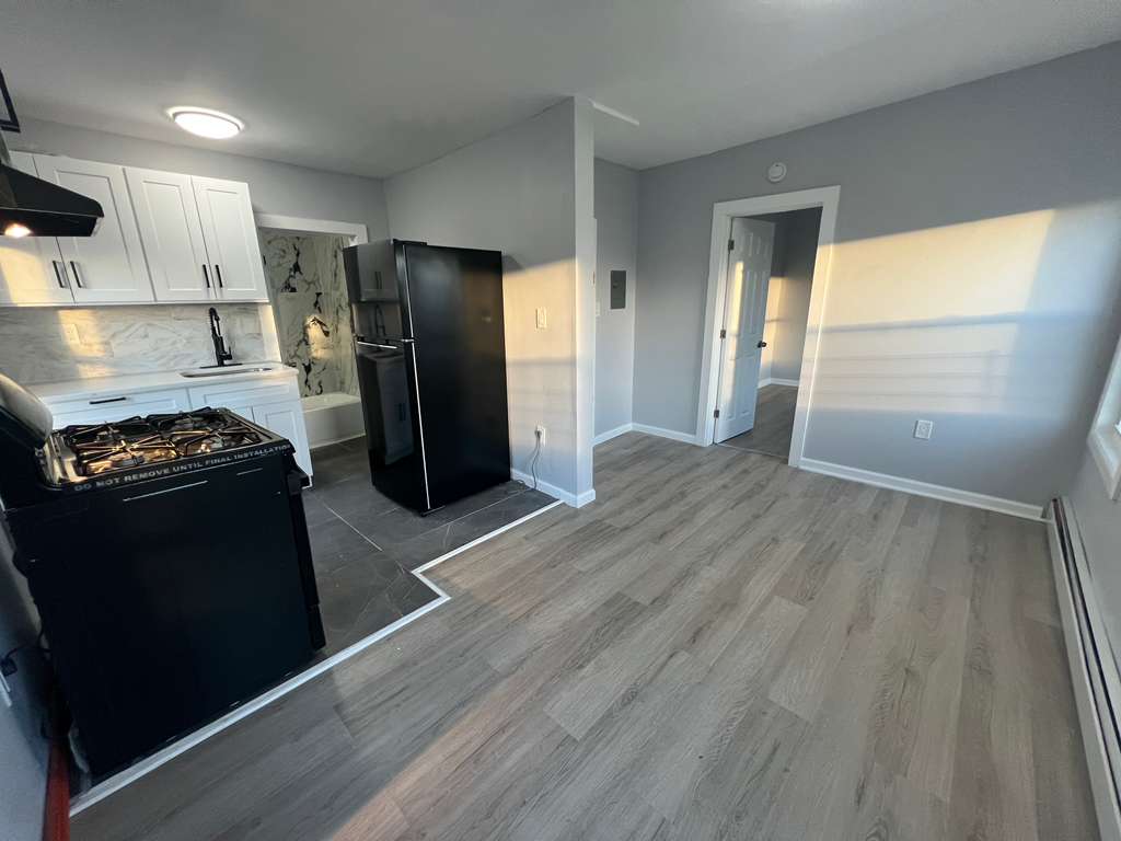 297 Van Houten St. Apt 3R