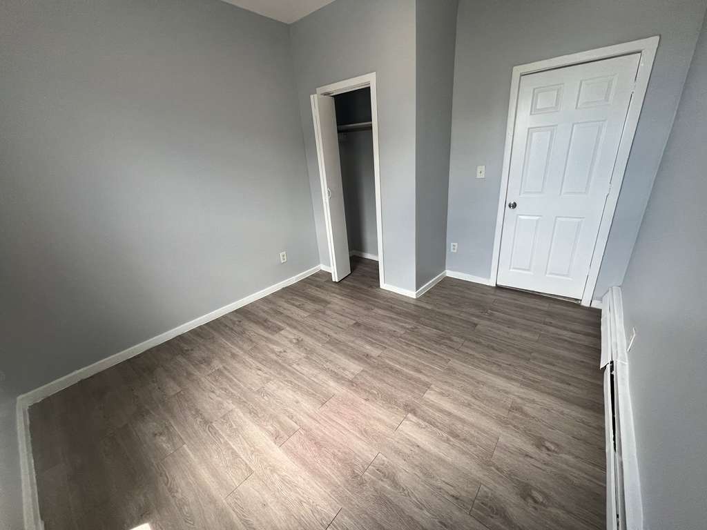 190 Hamilton Ave. Apt. 8