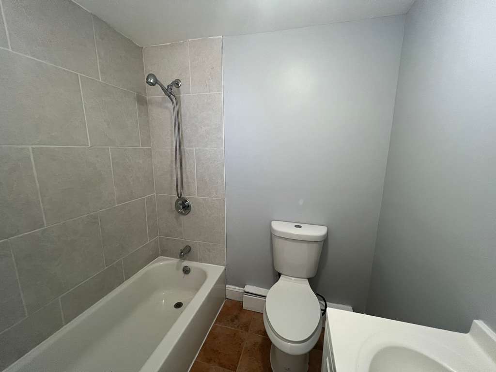 190 Hamilton Ave. Apt. 1