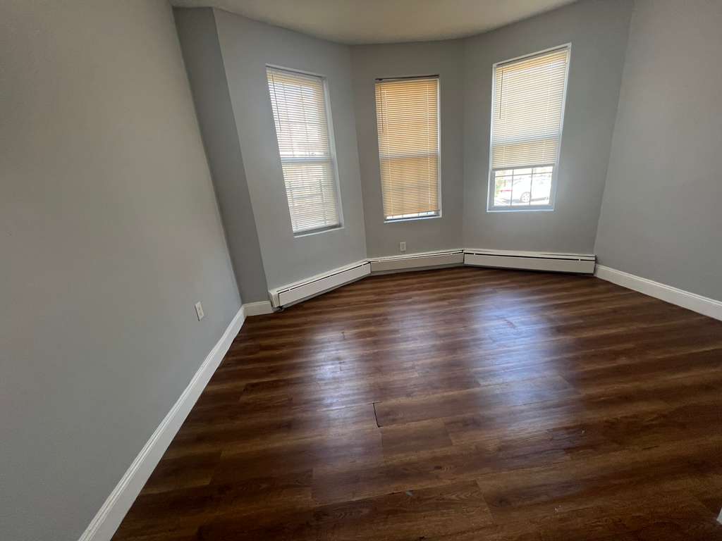 190 Hamilton Ave. Apt. 1