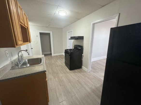 545 E 38th Street Apt. E10