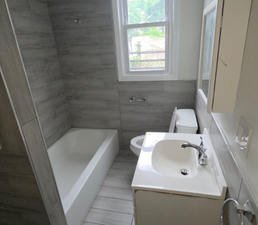 194 W. Broadway Apt. 1F