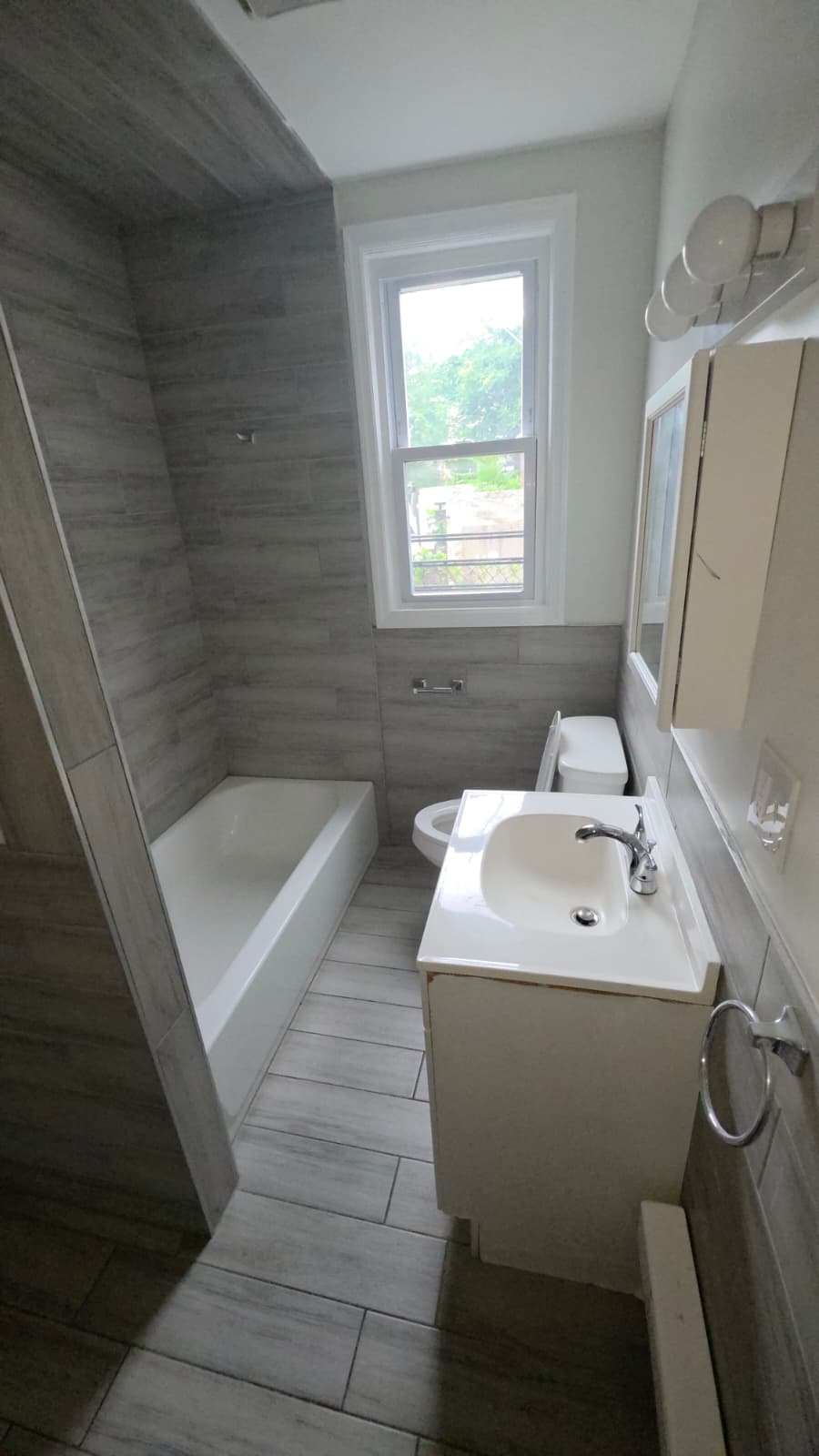 194 W. Broadway Apt. 1F