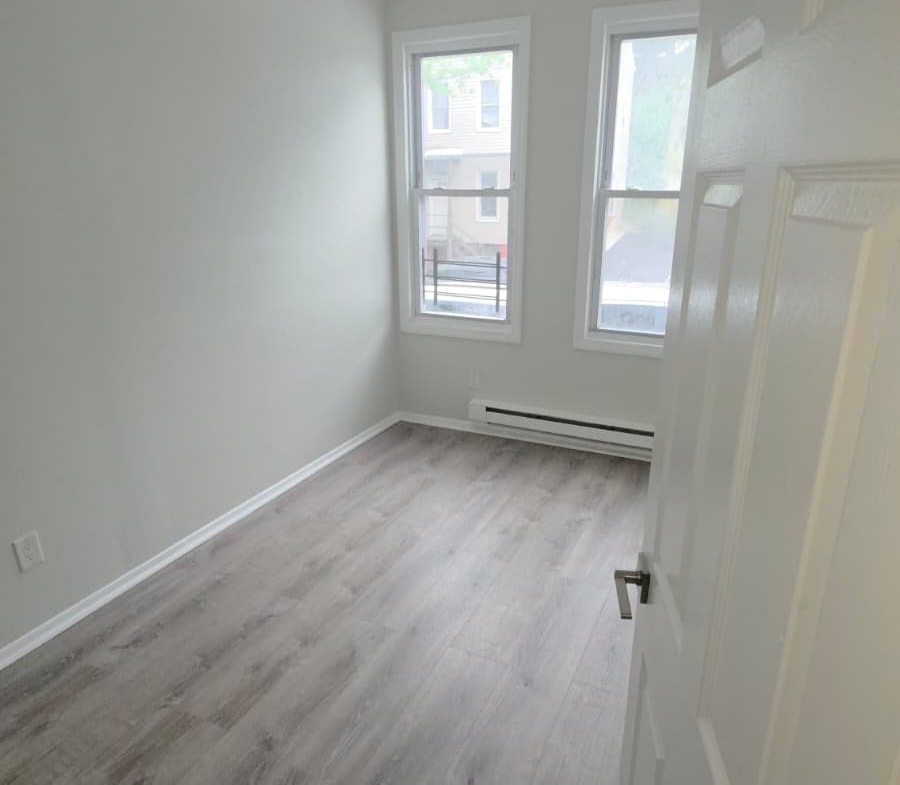 194 W. Broadway Apt. 1F