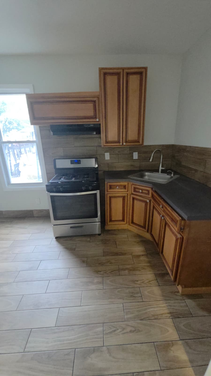 194 W. Broadway Apt. 1F