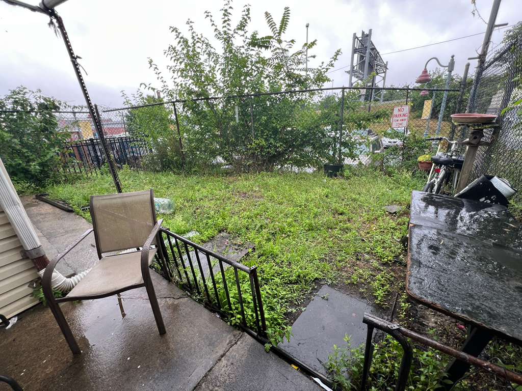 93 Spruce St. Apt. 1R