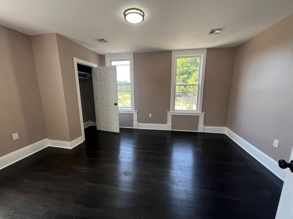 25 Ryle Ave. Apt. 3