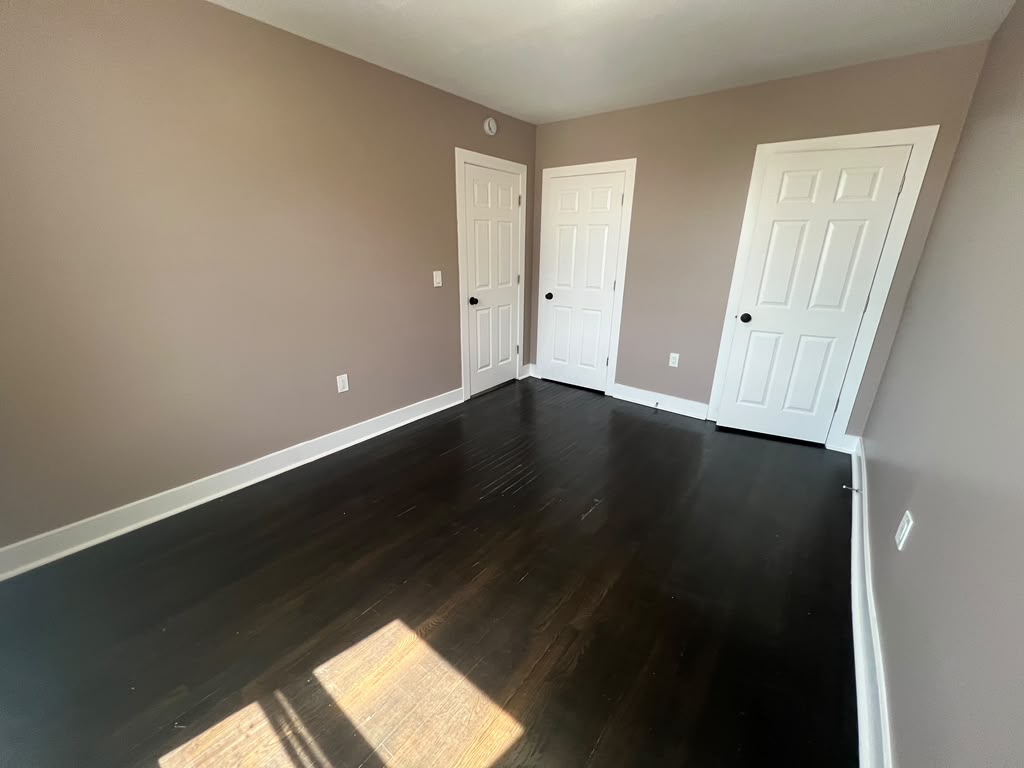 25 Ryle Ave. Apt. 3
