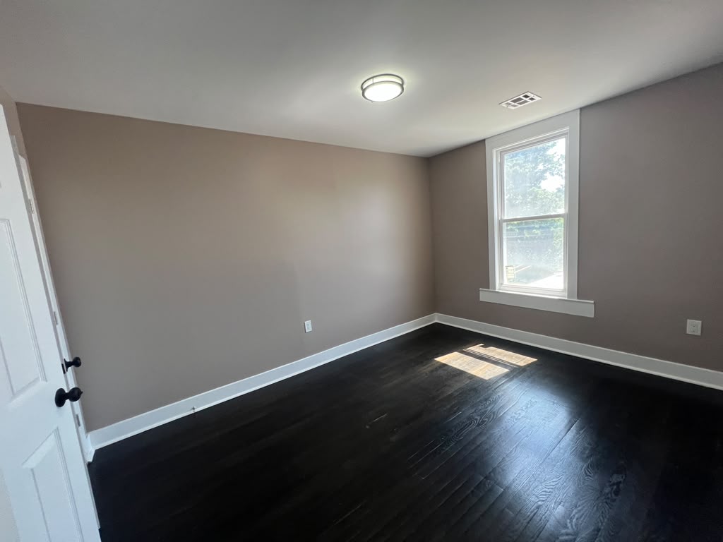 25 Ryle Ave. Apt. 3