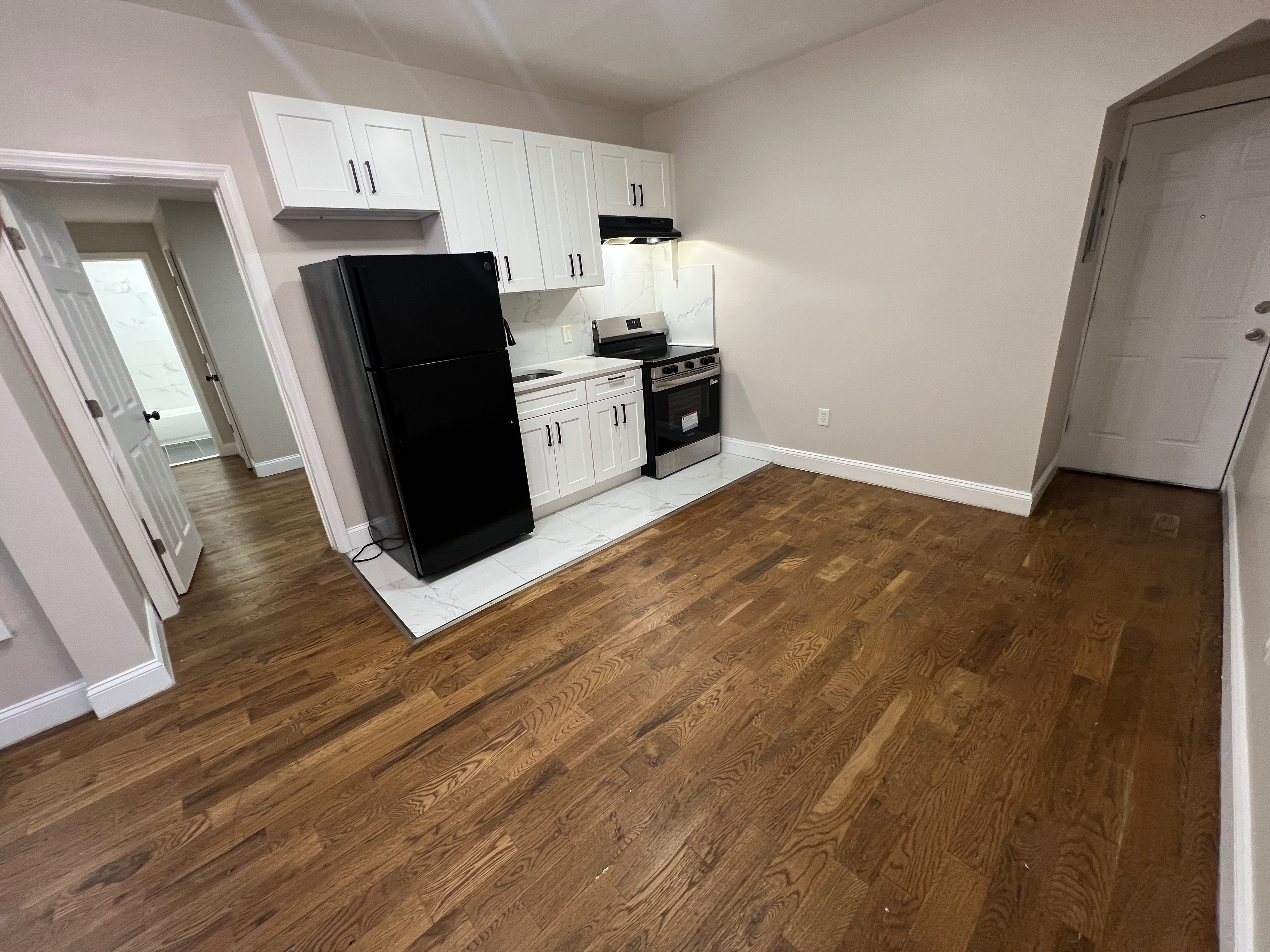 276 Broadway Apt. 5