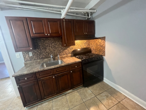 75 N 7th St. Apt. B1