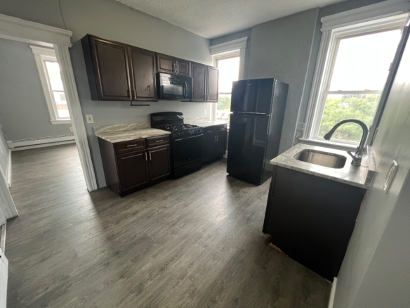 300 Watchung Ave. Apt. 7