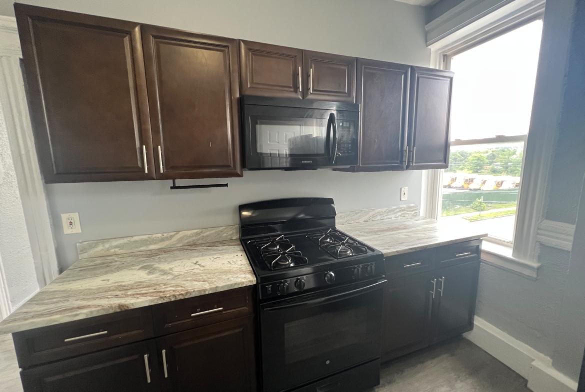300 Watchung Ave. Apt. 7