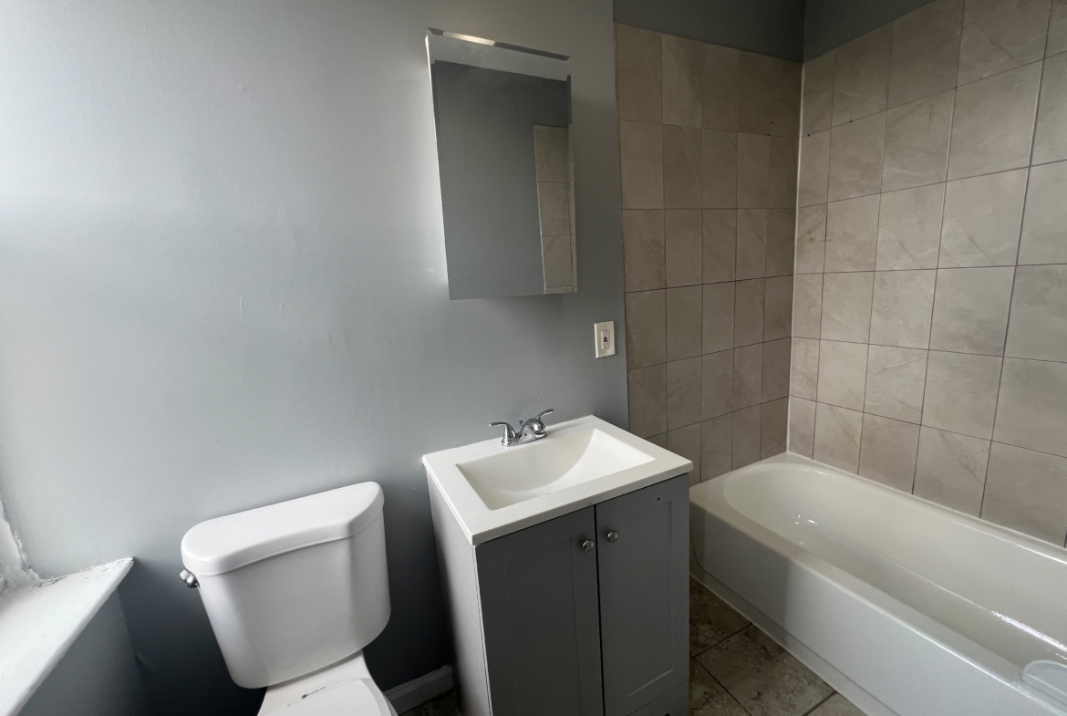 300 Watchung Ave. Apt. 7