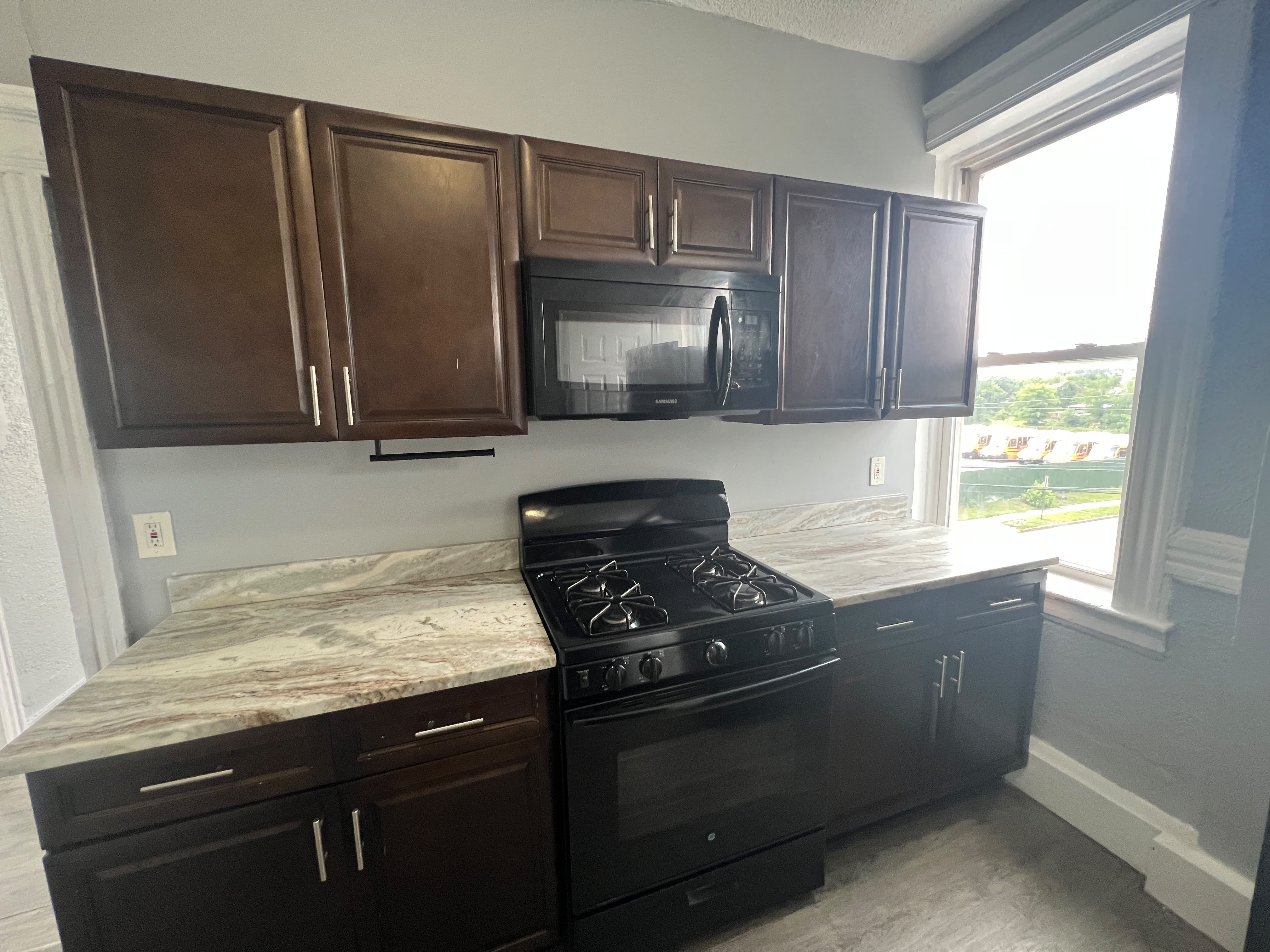 300 Watchung Ave. Apt. 7