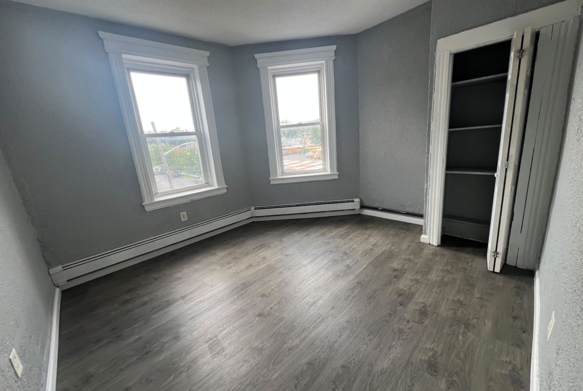 300 Watchung Ave. Apt. 7
