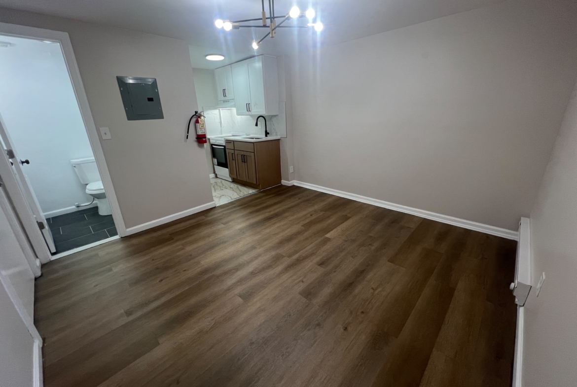 5 Straight St. Apt. 2