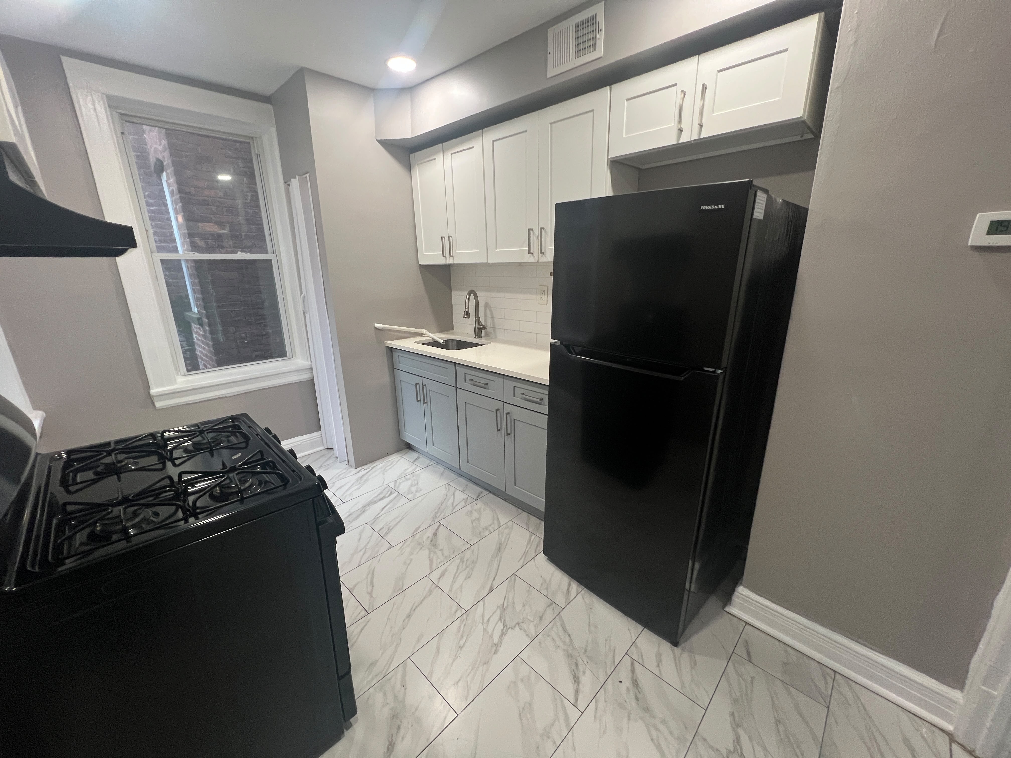 309 Park Ave. Apt. 2B