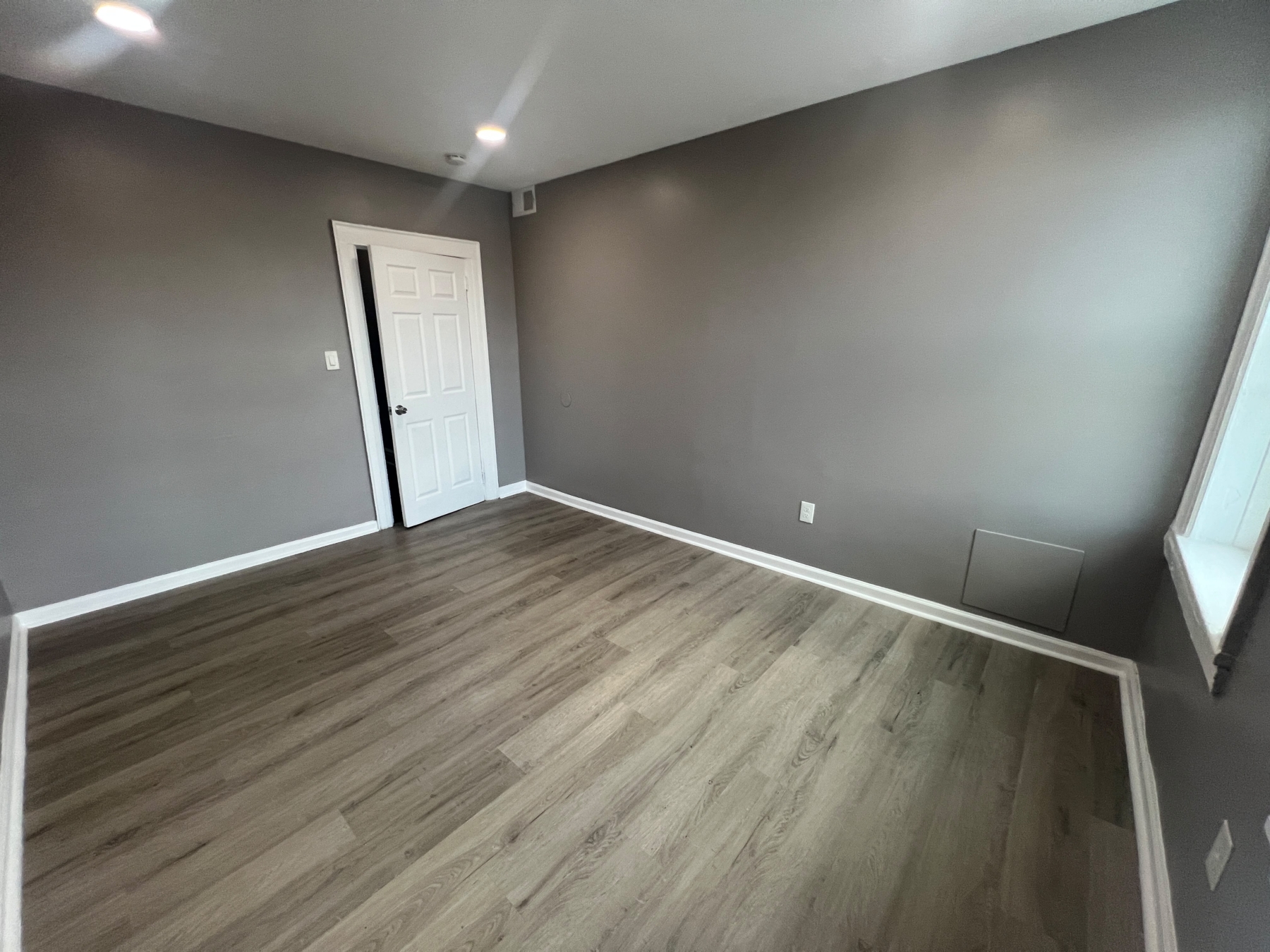 309 Park Ave. Apt. 2B