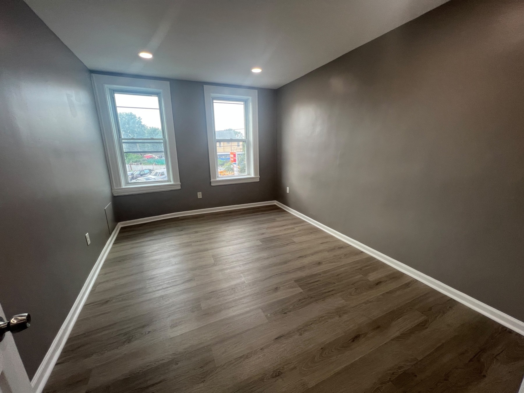 309 Park Ave. Apt. 2B