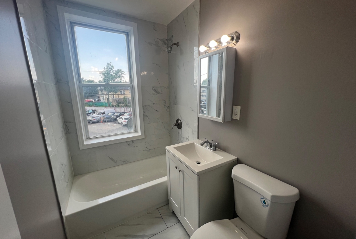 309 Park Ave. Apt. 2B