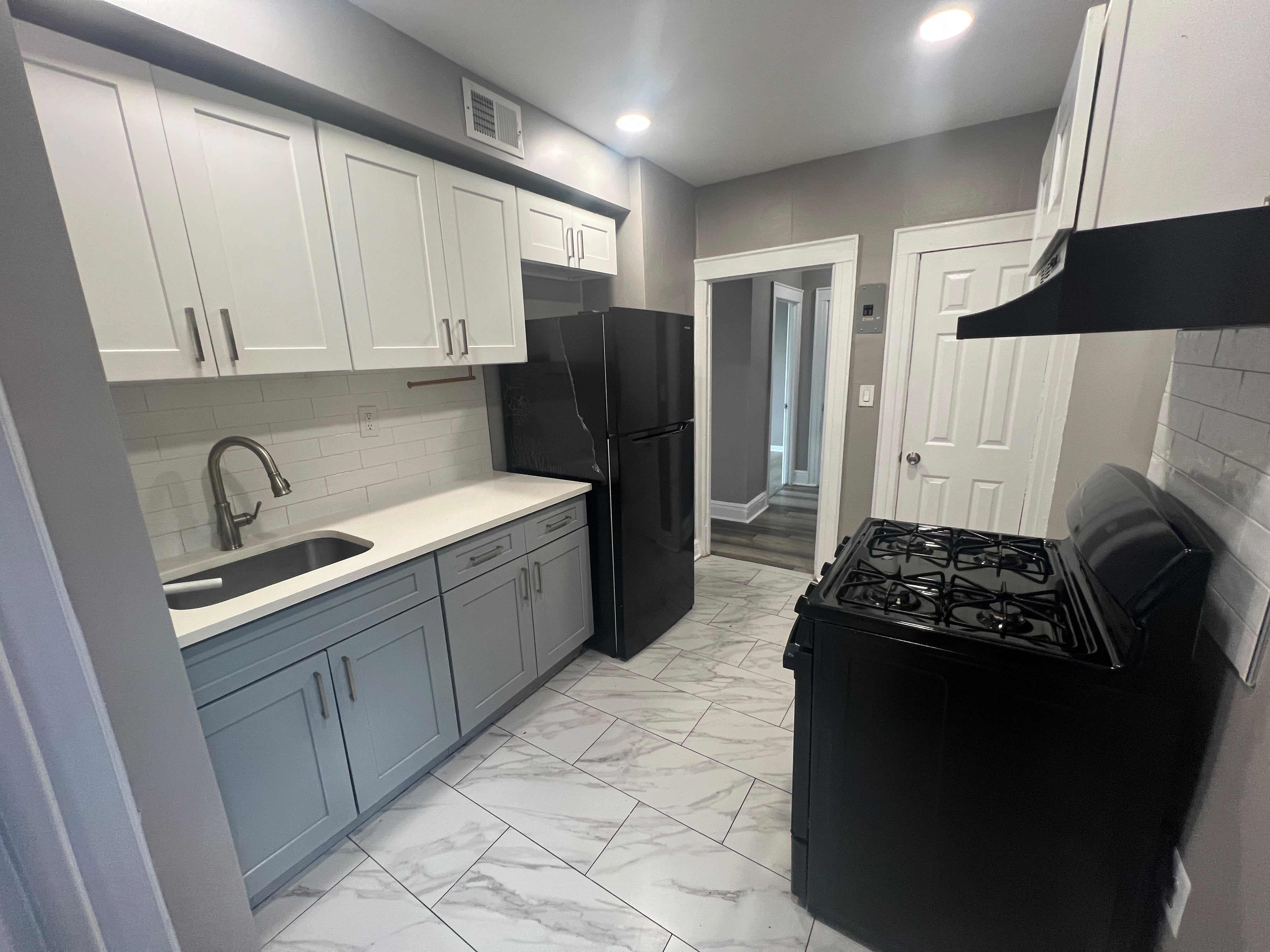 309 Park Ave. Apt. 2B